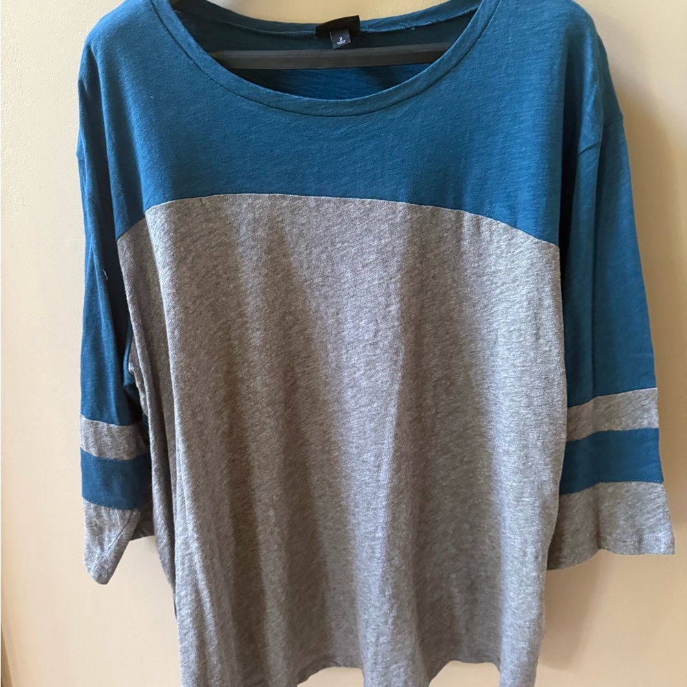 Torrid Size 2 Never Worn Blue and Gray Short Sleeve Tee